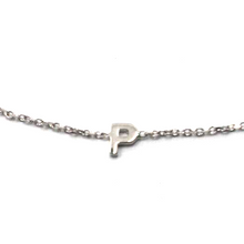 Load image into Gallery viewer, 18k white gold rolo thin bracelet with central small 5mm letter initial P.