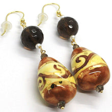 Cargar imagen en el visor de la galería, 18K YELLOW GOLD EARRINGS SMOKY QUARTZ POTTERY CERAMIC DROP HAND PAINTED IN ITALY.