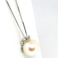 Charger l'image dans la galerie, 18k white gold necklace Akoya pearl 8.5 mm and diamond, pendant & venetian chain.