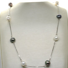 Charger l'image dans la galerie, 18k white gold necklace, venetian chain alternate black & white pearls 8.5 mm.
