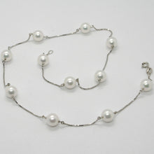 Charger l'image dans la galerie, 18k white gold necklace, venetian chain alternate with Akoya white pearls 8.5 mm.