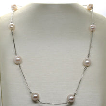 Charger l'image dans la galerie, 18k white gold necklace, venetian chain alternate peach pearls 8 mm diameter.