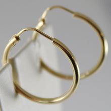 Cargar imagen en el visor de la galería, 18K YELLOW GOLD EARRINGS CIRCLE HOOP 22 MM 0.87 INCHES DIAMETER MADE IN ITALY.