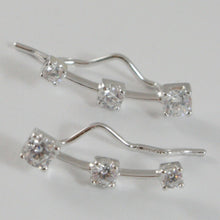 Charger l'image dans la galerie, 18k white gold pendant trilogy earrings or ear clamp along lobe sideways climber.