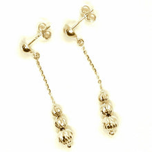 Charger l'image dans la galerie, 18K YELLOW GOLD PENDANT EARRINGS THREE FACETED WORKED BALLS SPHERES.
