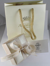 Load image into Gallery viewer, 18k gold figaro chain 2 mm width 20 inch length alternate necklace made in Italy.
