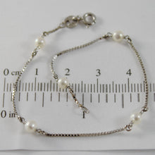 Load image into Gallery viewer, 18k white gold bracelet 7.1 inches white mini 4 mm pearls venetian made in Italy.