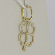 Load image into Gallery viewer, 18K YELLOW GOLD FOUR LEAF CLOVER CHARM PENDANT WORKED LUMINOUS MADE IN ITALY.