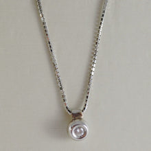Charger l'image dans la galerie, 18k white gold mini necklace with diamond 0.03 ct, venetian chain made in Italy.