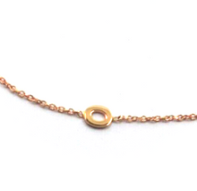 Cargar imagen en el visor de la galería, 18k rose gold rolo thin bracelet with central small 5mm letter initial O.