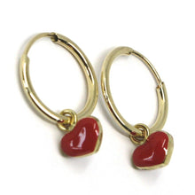 Cargar imagen en el visor de la galería, 18K YELLOW GOLD CIRCLE HOOPS 13 MM EARRINGS WITH RED ENAMEL MINI HEART PENDANT.