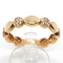 Charger l'image dans la galerie, 18k rose gold band ring, cubic zirconia, alternate flowers and petals.