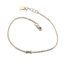 Charger l'image dans la galerie, 18k white gold rolo thin bracelet with central small 5mm letter initial I.