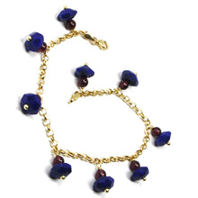 Charger l'image dans la galerie, 18K YELLOW GOLD BRACELET, OVAL FACETED LAPIS LAZULI PENDANT, ROLO LINKS 2.5mm.