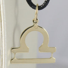 Load image into Gallery viewer, 18k yellow gold zodiac sign pendant, zodiacal flat charm, libra, made in Italy.