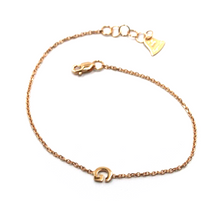 Cargar imagen en el visor de la galería, 18k rose gold rolo thin bracelet with central small 5mm letter initial G.