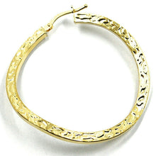 Cargar imagen en el visor de la galería, 18K YELLOW GOLD CIRCLE HOOPS PENDANT EARRINGS, 4 cm x 2 mm WORKED & ONDULATE.