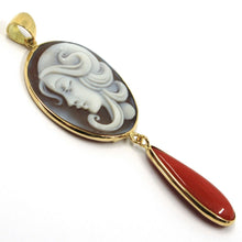 Cargar imagen en el visor de la galería, 18k yellow gold pendant lady face oval cameo and cabochon red coral drop.