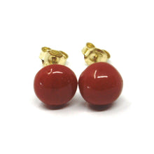 Charger l'image dans la galerie, 18k yellow gold half sphere red coral button earrings, 7.5 mm, 0.3 inches.