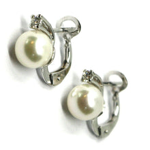 Load image into Gallery viewer, solid 18k white gold clips earrings, saltwater akoya pearls 7.5/8 mm, diamonds.