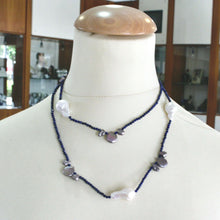 Charger l'image dans la galerie, 18k yellow gold long 35" 90cm necklace lapis lazuli big drop white & gray pearls.