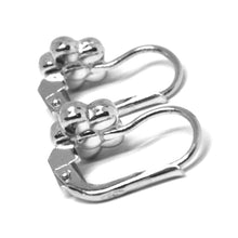 Cargar imagen en el visor de la galería, 18k white gold kids earrings, finely hammered flower daisy leverback closure.