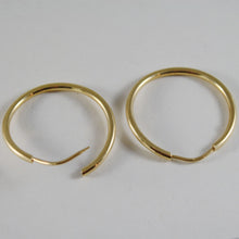 Cargar imagen en el visor de la galería, 18K YELLOW GOLD EARRINGS CIRCLE HOOP 30 MM 1.18 INCHES DIAMETER MADE IN ITALY.