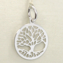 Cargar imagen en el visor de la galería, 18k white gold tree of life round flat pendant charm, 0.85 inches made in Italy.