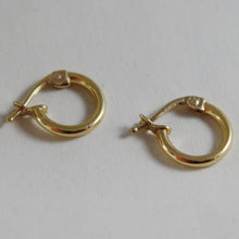 Cargar imagen en el visor de la galería, 18K YELLOW GOLD EARRINGS MINI CIRCLE HOOP 10 MM 0.39 IN DIAMETER MADE IN ITALY.