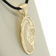 Load image into Gallery viewer, SOLID 18K YELLOW GOLD VIRGIN MARY AND JESUS OVAL MEDAL, 0.8 INCHES, ITALY MADE.