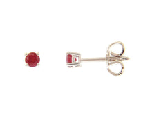 Cargar imagen en el visor de la galería, 18k white gold earrings with round natural red ruby, 0.30 total carats.