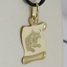 Load image into Gallery viewer, 18k yellow gold zodiac sign medal, taurus, parchment engravable made in Italy.