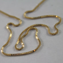 Cargar imagen en el visor de la galería, 18K YELLOW GOLD CHAIN MINI 0.7 MM VENETIAN SQUARE LINK 17.70 INCH. MADE IN ITALY.
