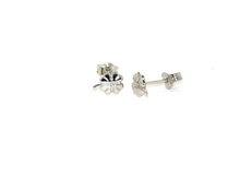 Load image into Gallery viewer, 18k white gold flat small baby girl 5mm four leaf earrings, butterfly closure.