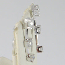 Charger l'image dans la galerie, 18k white gold pendant trilogy earrings or ear clamp along lobe sideways climber.