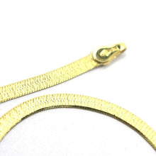 Cargar imagen en el visor de la galería, 18K YELLOW GOLD CHAIN FLAT 2.2mm FISHBONE 18" HERRINGBONE TWO SIDES SMOOTH SATIN.