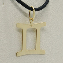 Load image into Gallery viewer, 18k yellow gold zodiac sign pendant, zodiacal flat charm, gemini, made in Italy.