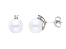 Cargar imagen en el visor de la galería, 18k white gold earrings big 9/9.5mm freshwater white round pearls cubic zirconia.
