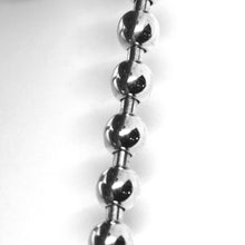 Cargar imagen en el visor de la galería, 18k white gold bracelet, semirigid, elastic, big 5 mm smooth balls spheres.