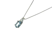 Charger l'image dans la galerie, 18k white gold necklace with oval aquamarine 0.45 & diamond 0.02, venetian chain.