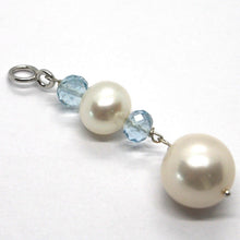Charger l'image dans la galerie, 18k white gold pendant with faceted aquamarine and big white round pearls.