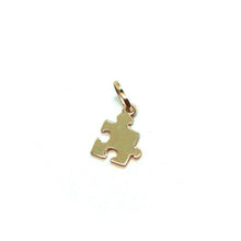 Cargar imagen en el visor de la galería, 18K YELLOW GOLD CHARM PENDANT, MINI SMALL 8mm PUZZLE PIECE, FLAT, MADE IN ITALY.