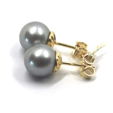 Load image into Gallery viewer, 18k yellow gold stud button earrings, gray freshwater 9.2mm 0.36" round pearls.