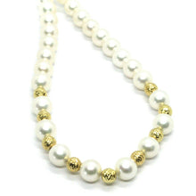 Cargar imagen en el visor de la galería, 18k yellow gold big 7/7.5 white freshwater pearls necklace, diamond cut balls.