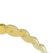 Cargar imagen en el visor de la galería, 18K YELLOW GOLD FLAT 5-10mm ONDULATE SMOOTH AND SATIN FLOWER CHOKER NECKLACE.