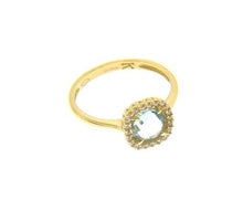 Load image into Gallery viewer, 18K YELLOW GOLD RING CUSHION SQUARE BLUE TOPAZ AND CUBIC ZIRCONIA FRAME.