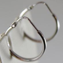 Load image into Gallery viewer, 18k white gold earrings little circle hoop 18 mm 0.71 in diameter made in Italy.
