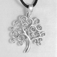 Cargar imagen en el visor de la galería, 18k white gold tree of life pendant, charm, 0.95 inches, 24 mm, made in Italy.