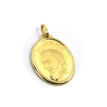 Load image into Gallery viewer, 18k yellow gold satin oval medal pendant 25x20mm Saint Padre Pio Pietrelcina
