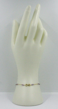 Cargar imagen en el visor de la galería, Pulsera de oro amarillo de 18k de 7,5&quot;, amatista morada facetada de 2,5 mm, centro infinito
